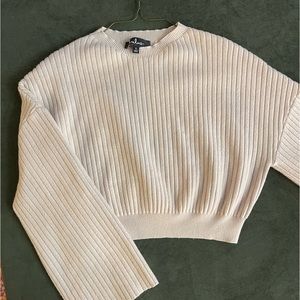 Lulu’s cropped Wide Arm sweater. EUC ribbed cream colored sweater, size S